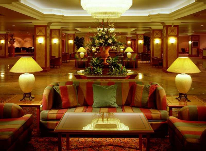 Hotel Renaissance London Heathrow 4*